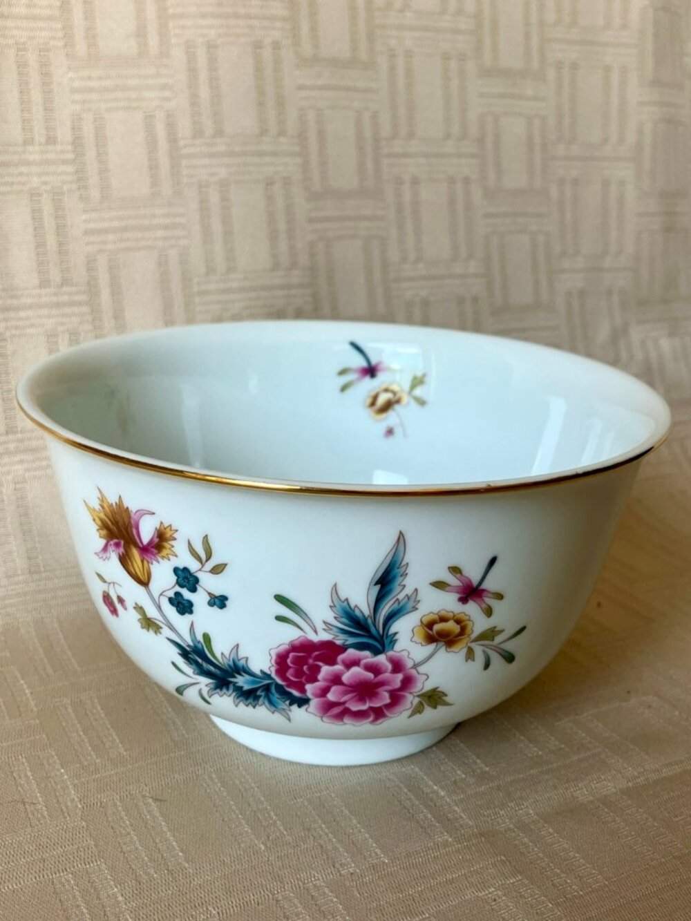 Vintage 1981 Avon American Heirloom Independence Day Bowl Floral White Gold Rim